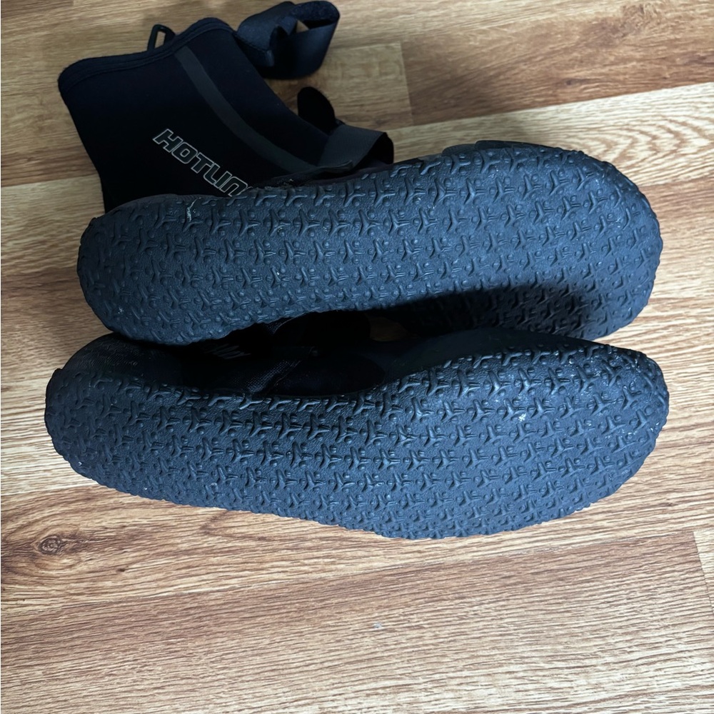 Men’s Hotline Reflex Covered Split Toe Booties - image 3
